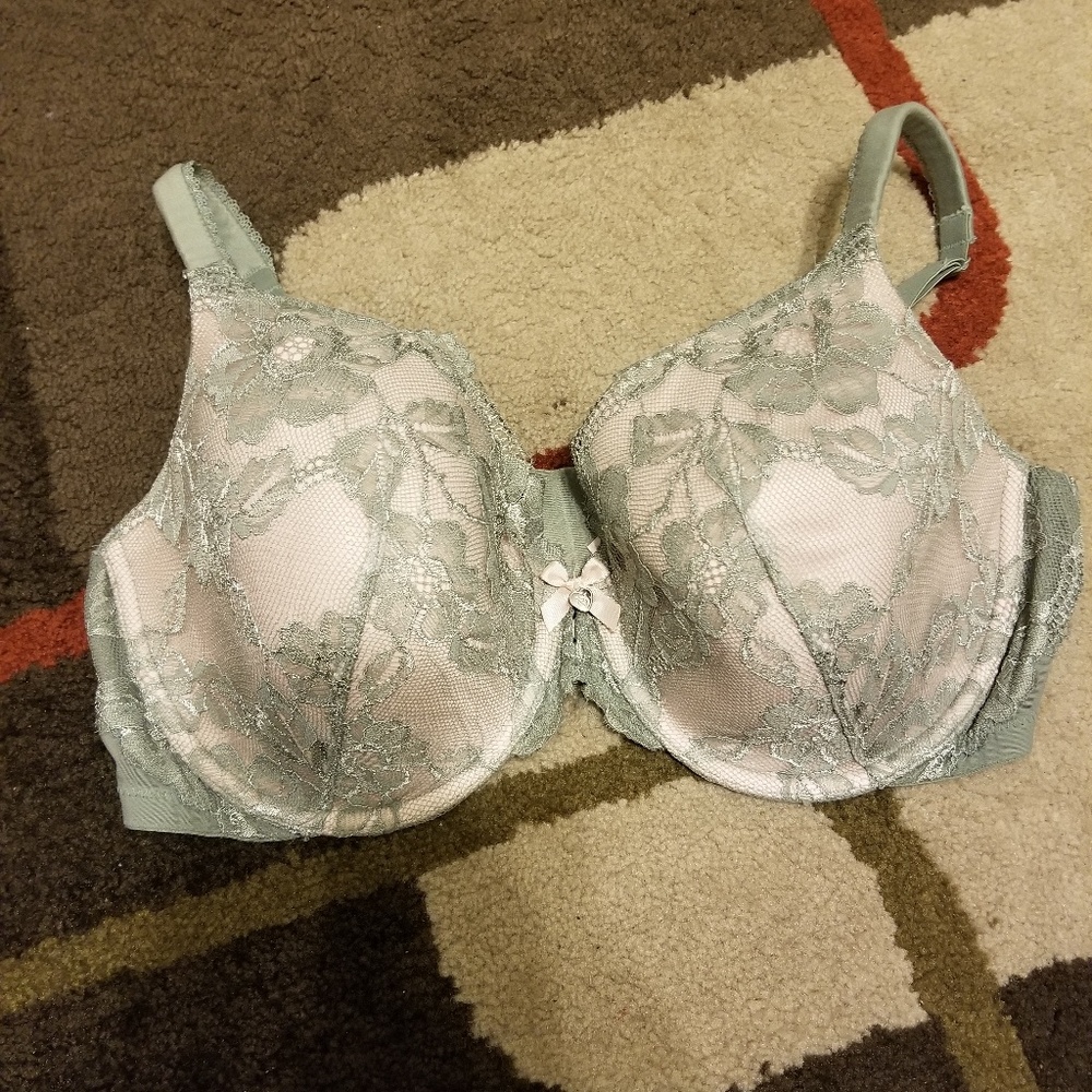 V.S. Bra